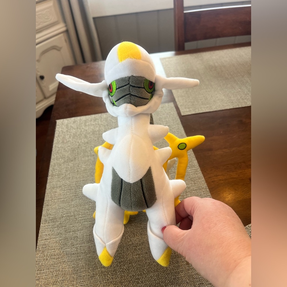 Pokemon 2015 Limited Edition Pokémon Arceus Plush.